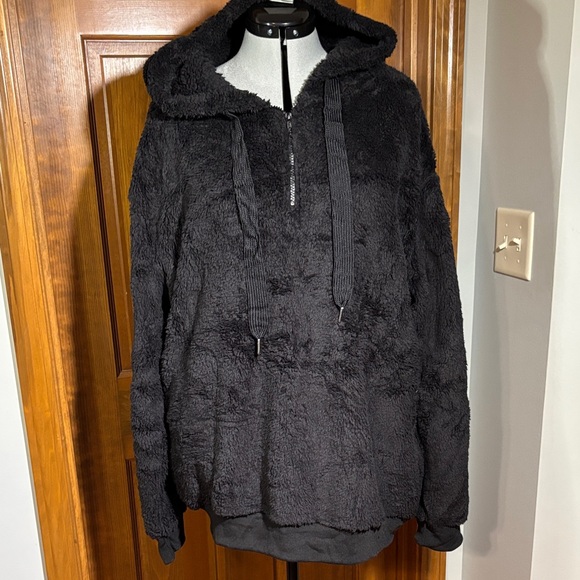No Brand Jackets & Blazers - Sherpa Plush Black Fleece Hoodie 1/4 Zip Womens Large Cozy Pullover NWOT